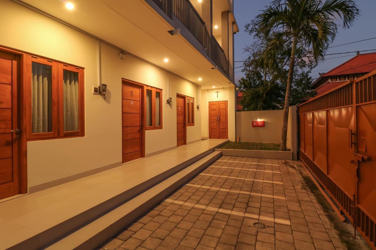 Oyo 1200 Kencana Residence Jimbaran Kültér fotó