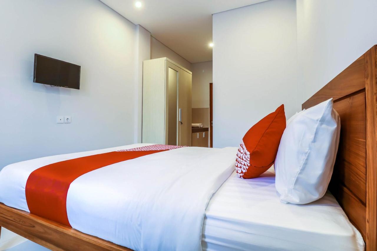 Oyo 1200 Kencana Residence Jimbaran Kültér fotó